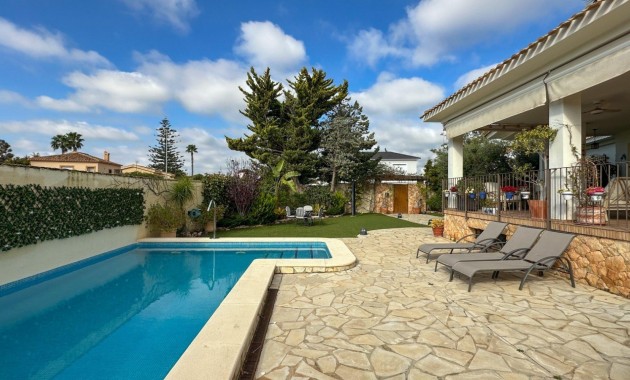 Venta - Villa -
Orihuela Costa - Campoamor