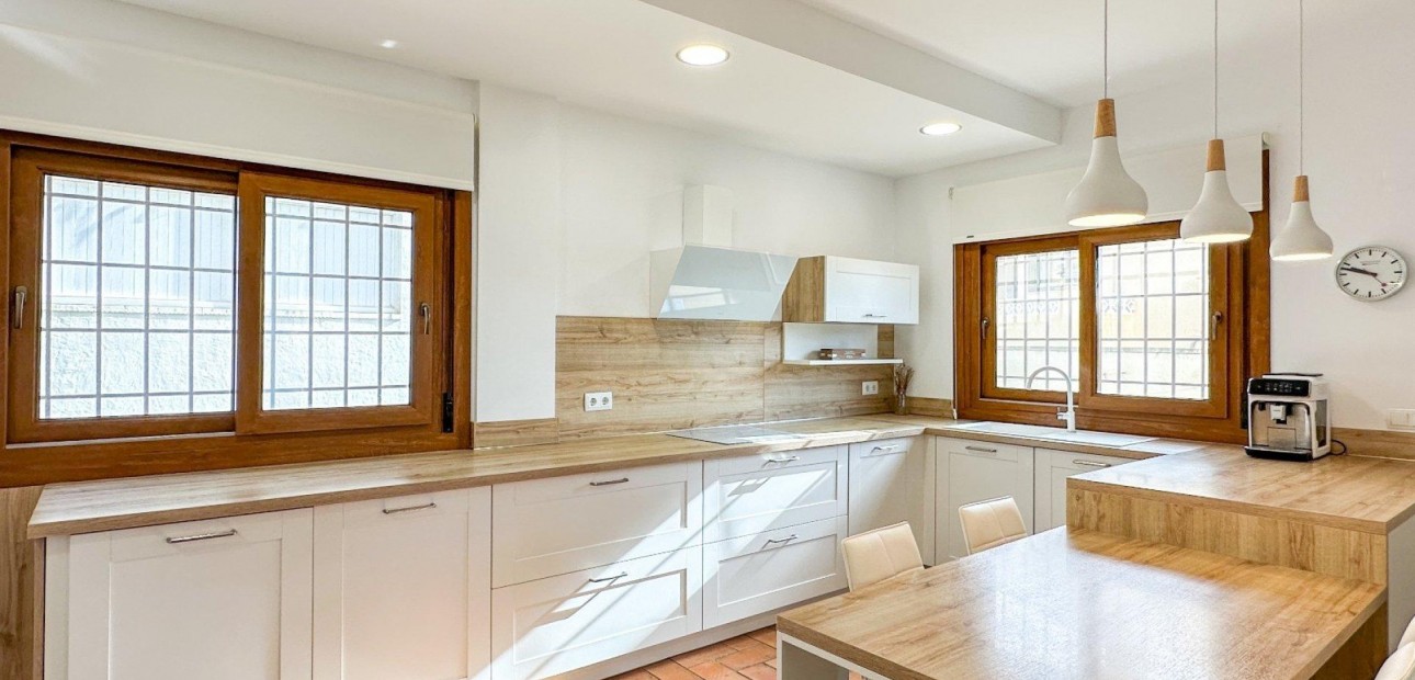 Venta - Villa -
Orihuela Costa - Campoamor