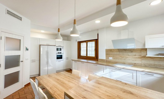 Venta - Villa -
Orihuela Costa - Campoamor