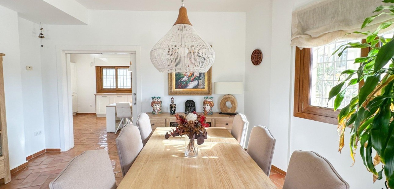 Venta - Villa -
Orihuela Costa - Campoamor