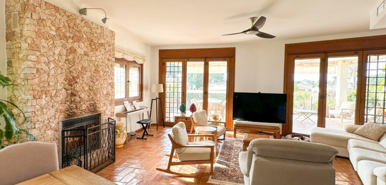 Venta - Villa -
Orihuela Costa - Campoamor