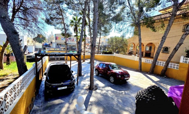 Venta - Villa -
Torrevieja - La siesta