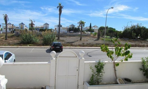 Venta - Villa -
Torrevieja - Aguas Nuevas