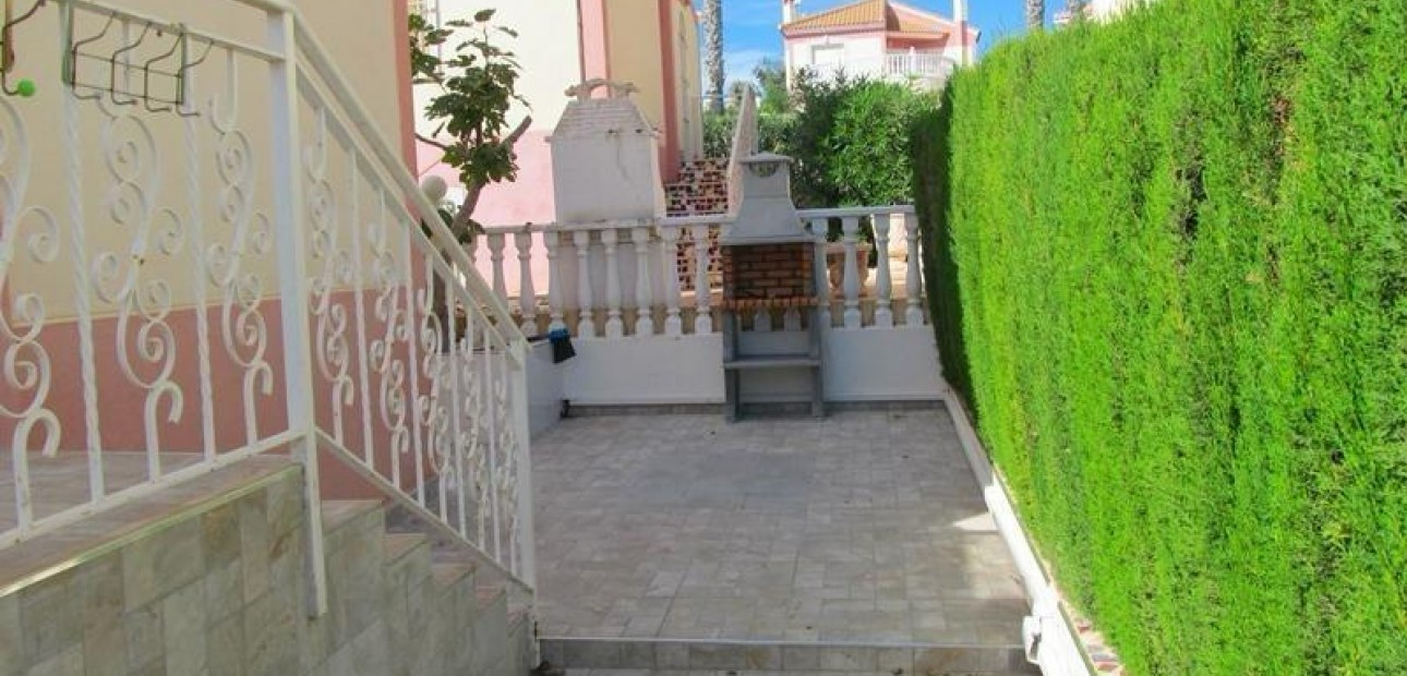 Venta - Villa -
Torrevieja - Aguas Nuevas