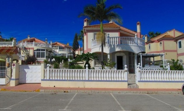 Venta - Villa -
Torrevieja - Aguas Nuevas