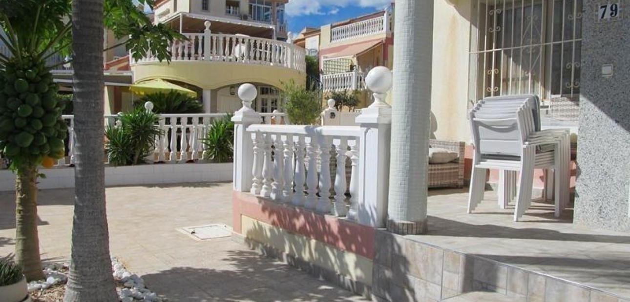 Venta - Villa -
Torrevieja - Aguas Nuevas