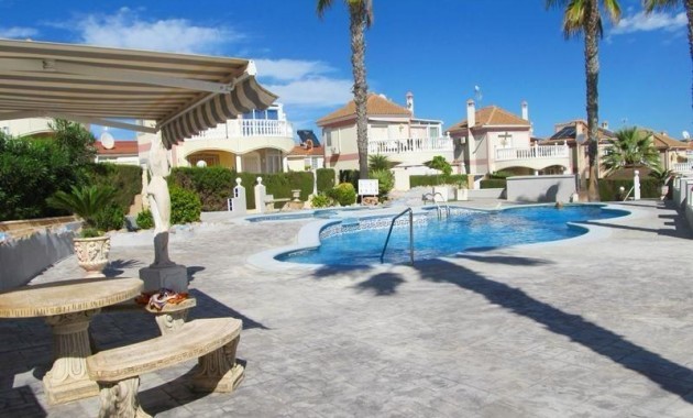 Venta - Villa -
Torrevieja - Aguas Nuevas