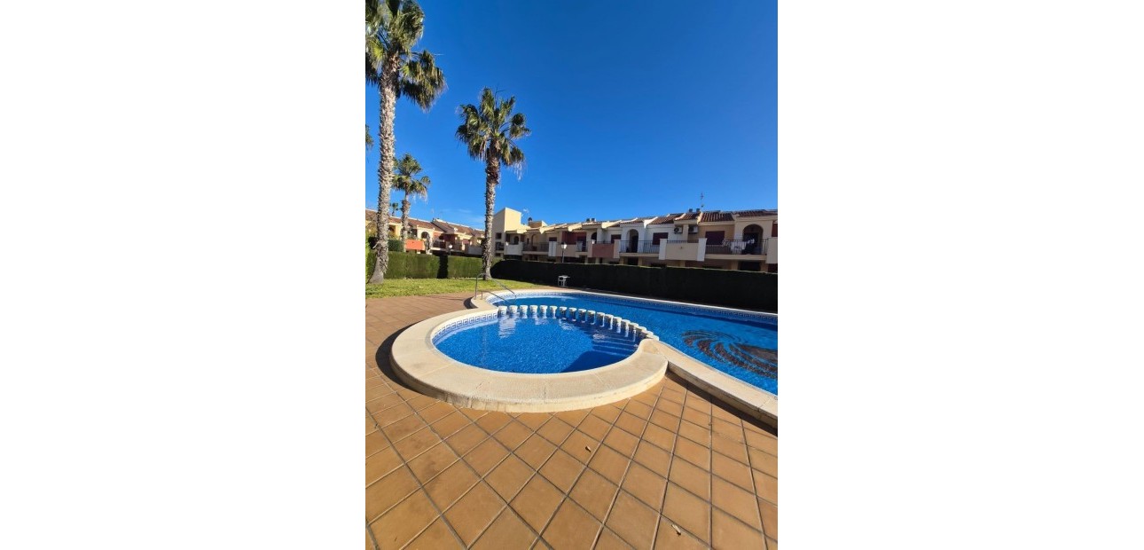 Venta - Apartamento / piso -
Torrevieja - El limonar