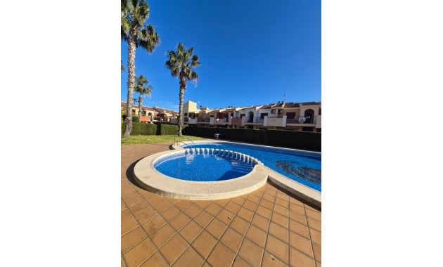 Venta - Apartamento / piso -
Torrevieja - El limonar
