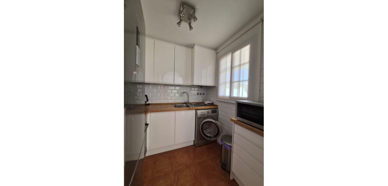 Venta - Apartamento / piso -
Torrevieja - El limonar