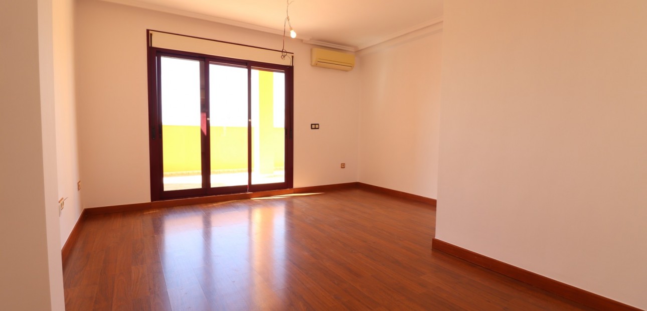 Herverkoop - Appartement / flat -
Formentera del Segura - Formentera - Village