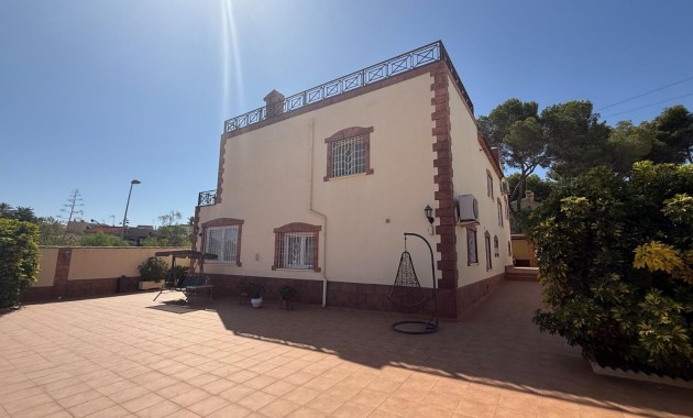 Venta - Villa -
Torrevieja - Los Balcones - Los Altos del Edén