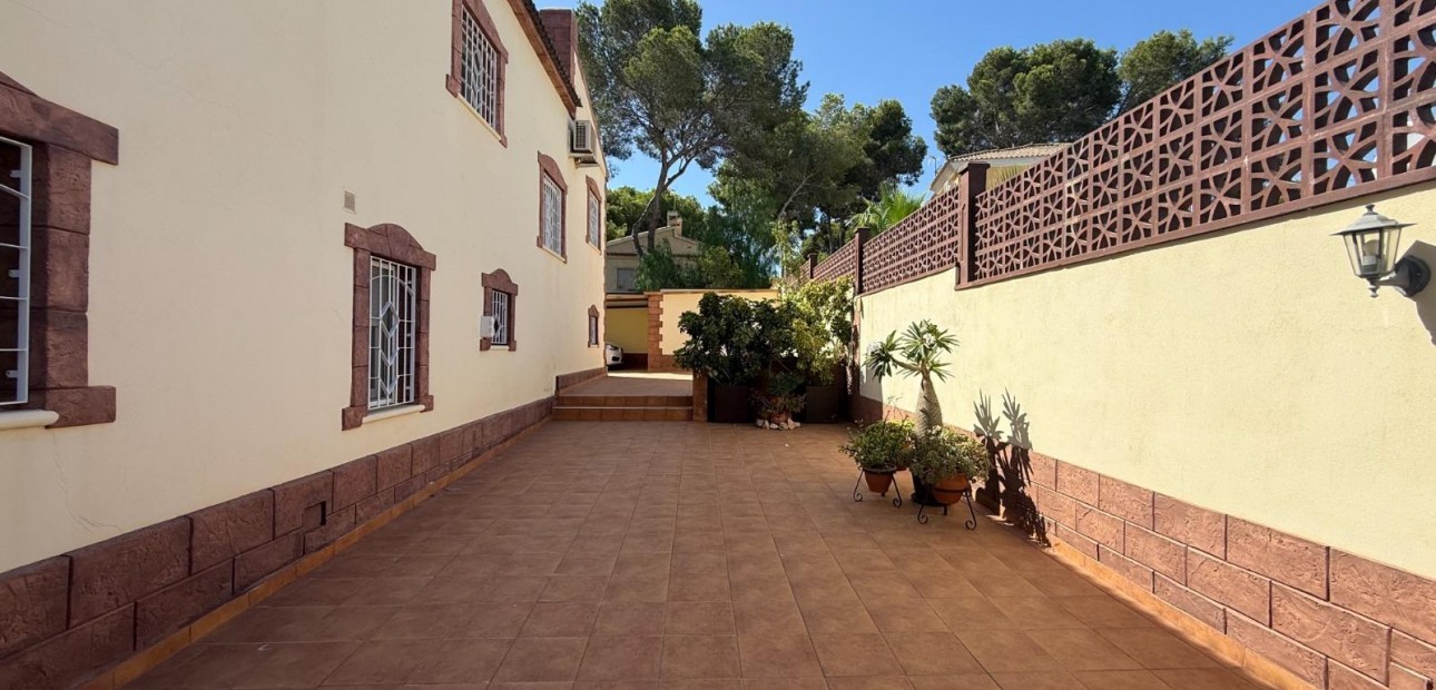 Venta - Villa -
Torrevieja - Los Balcones - Los Altos del Edén