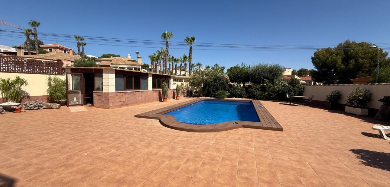 Venta - Villa -
Torrevieja - Los Balcones - Los Altos del Edén