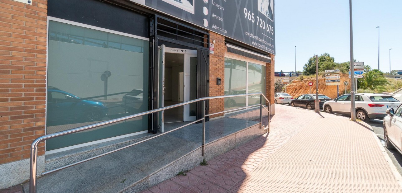 Long time Rental - Commercial Unit -
Orihuela Costa - Playa Flamenca