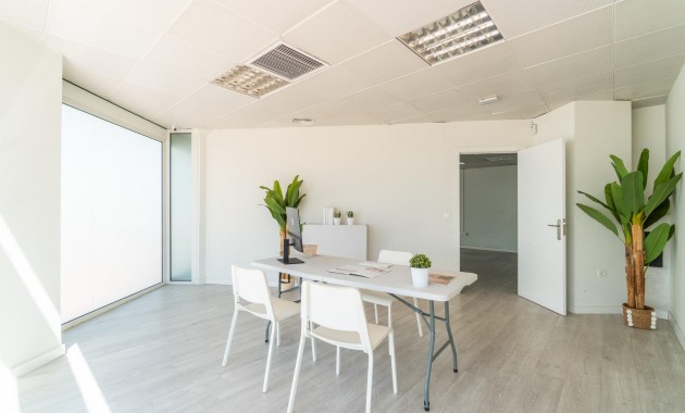 Long time Rental - Commercial Unit -
Orihuela Costa - Playa Flamenca