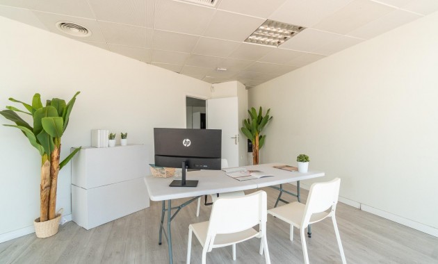 Long time Rental - Commercial Unit -
Orihuela Costa - Playa Flamenca