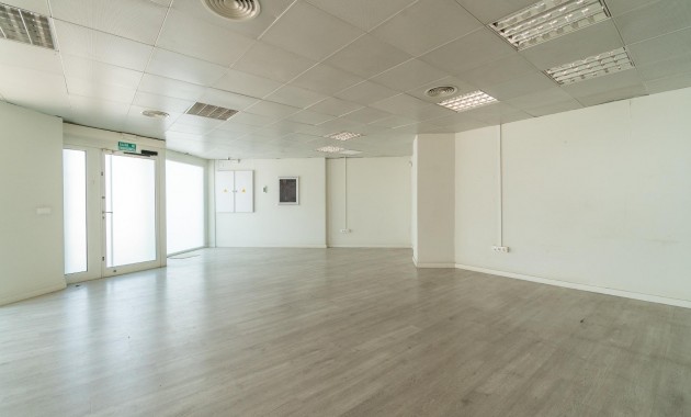 Long time Rental - Commercial Unit -
Orihuela Costa - Playa Flamenca