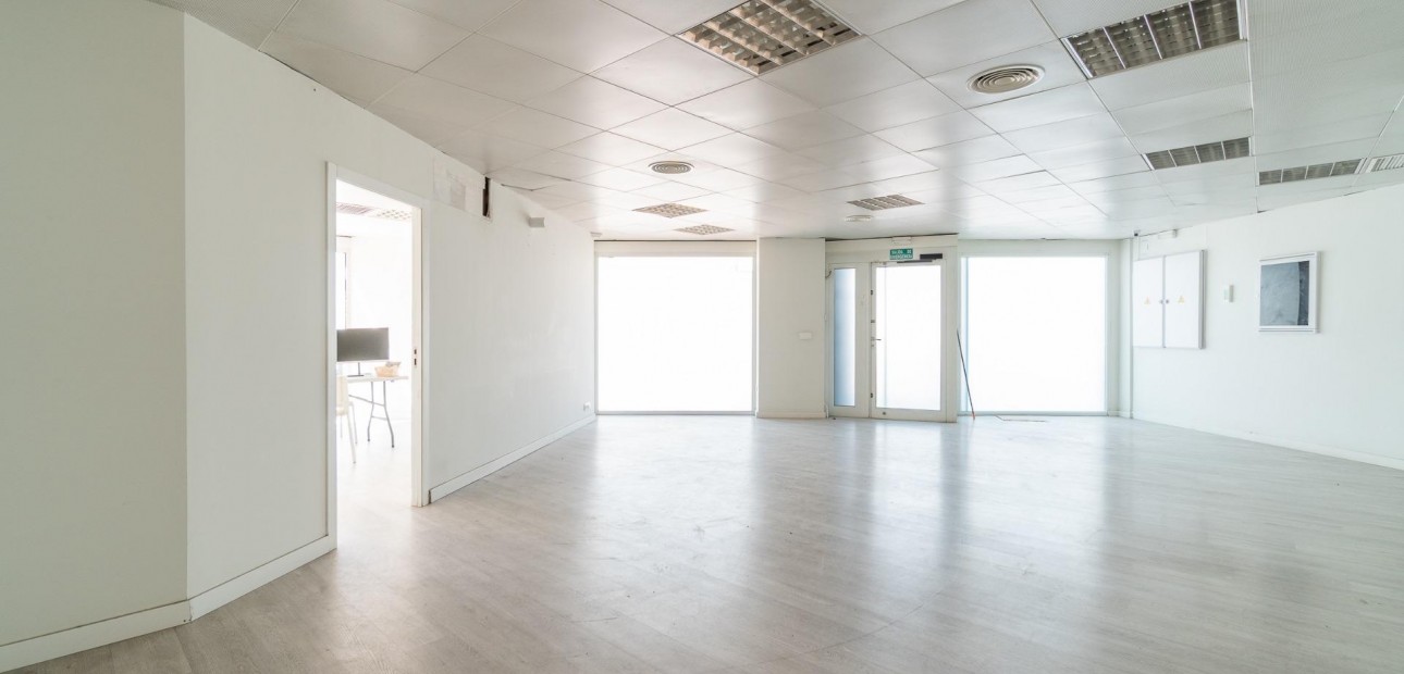 Long time Rental - Commercial Unit -
Orihuela Costa - Playa Flamenca