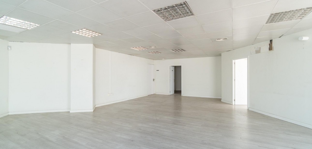 Long time Rental - Commercial Unit -
Orihuela Costa - Playa Flamenca