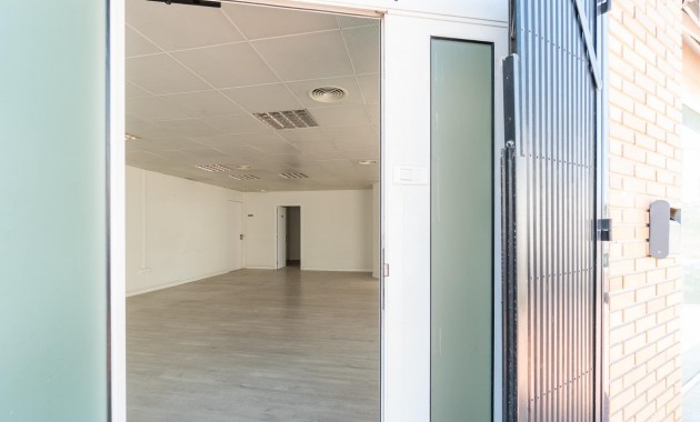 Long time Rental - Commercial Unit -
Orihuela Costa - Playa Flamenca