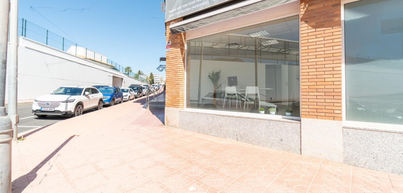 Long time Rental - Commercial Unit -
Orihuela Costa - Playa Flamenca