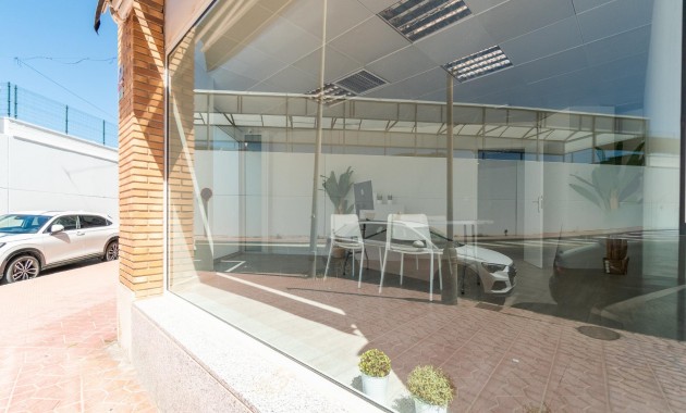 Long time Rental - Commercial Unit -
Orihuela Costa - Playa Flamenca