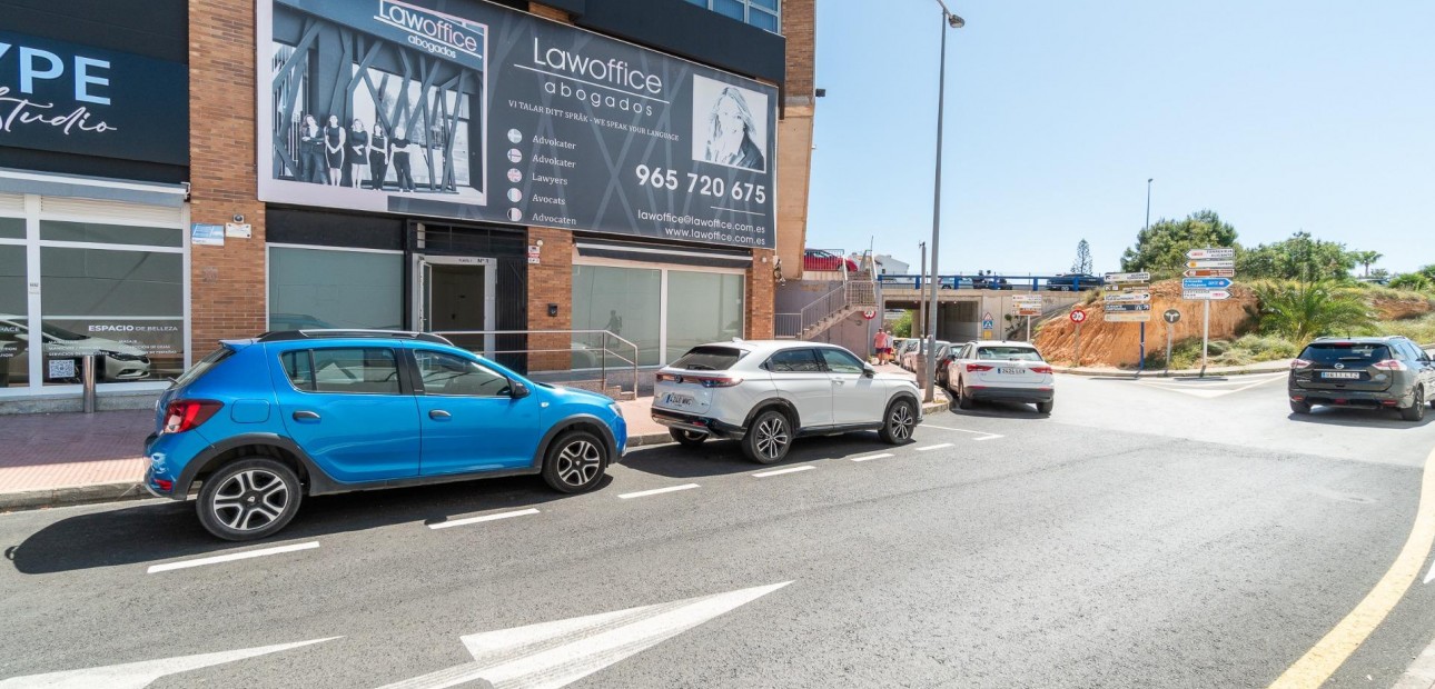 Long time Rental - Commercial Unit -
Orihuela Costa - Playa Flamenca