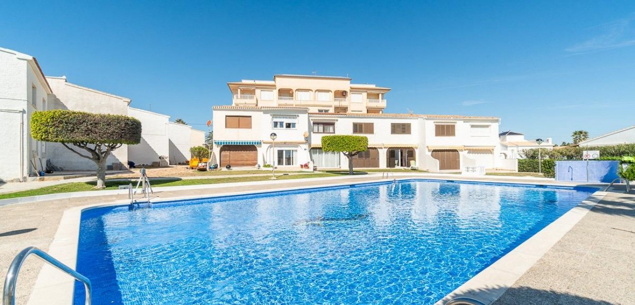 Venta - Terraced house -
Orihuela Costa - Playa Flamenca
