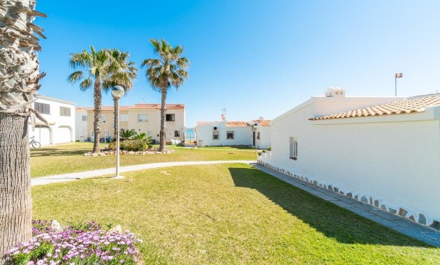 Venta - Terraced house -
Orihuela Costa - Playa Flamenca
