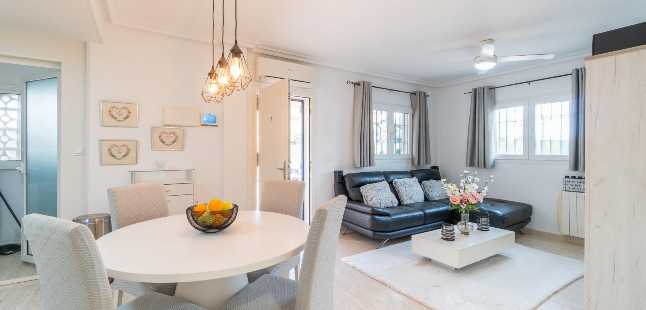 Venta - Villa -
Orihuela Costa - Zeniamar-Horizonte-La Campana