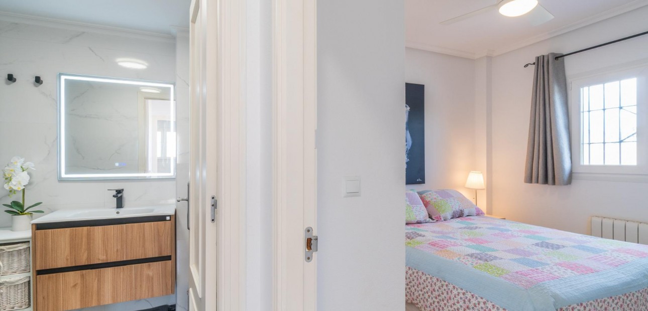 Venta - Villa -
Orihuela Costa - Zeniamar-Horizonte-La Campana