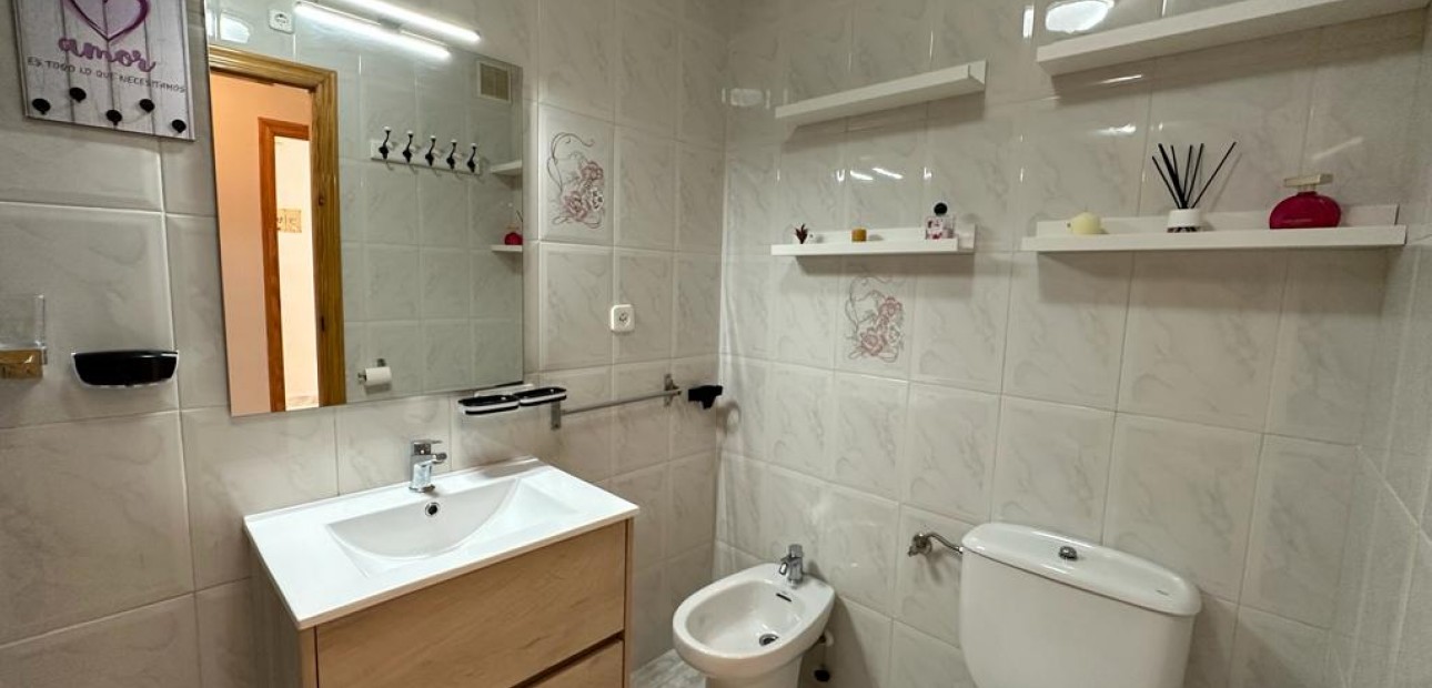 Venta - Apartamento / piso -
San Pedro del Pinatar - Lo pagan