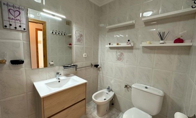 Venta - Apartamento / piso -
San Pedro del Pinatar - Lo pagan