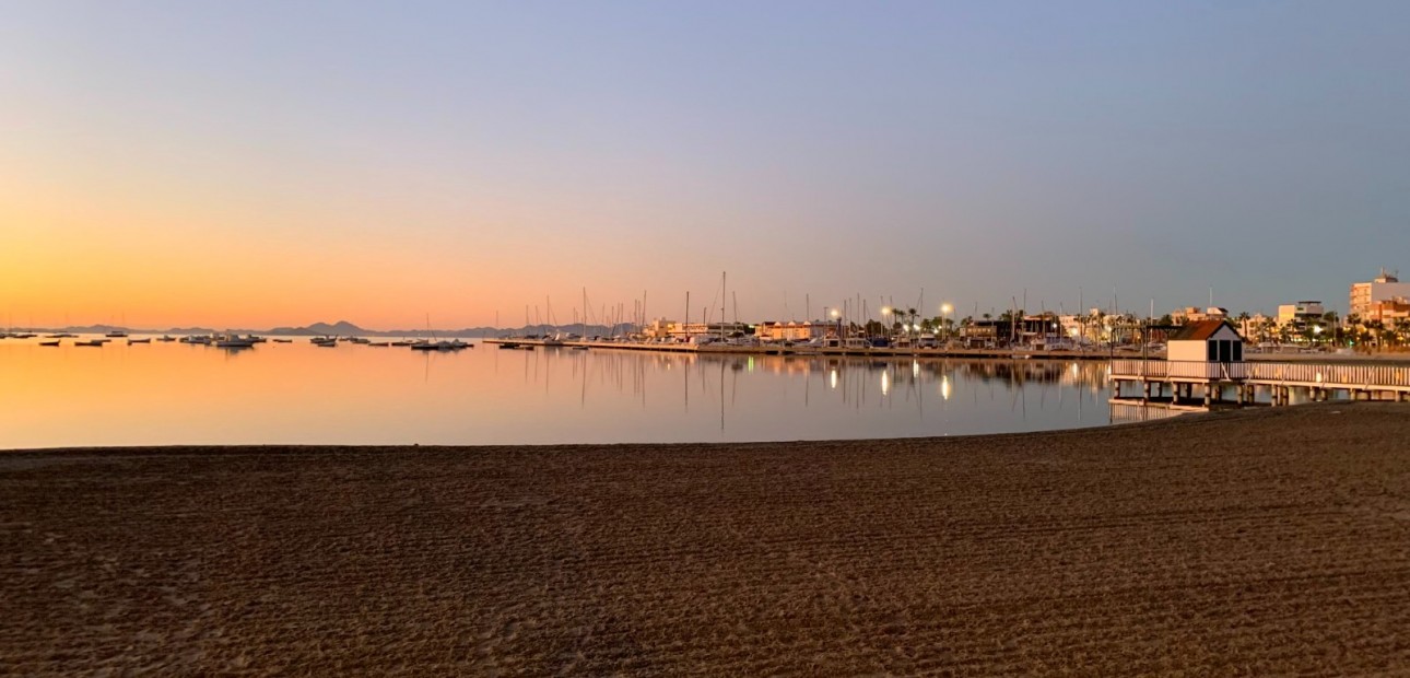 Venta - Apartamento / piso -
San Pedro del Pinatar - Lo pagan