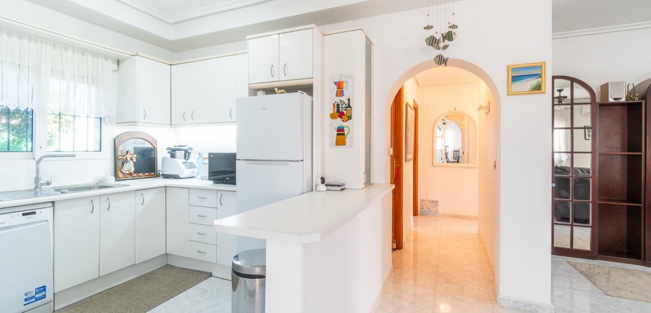 Venta - Villa -
Orihuela Costa - La Zenia