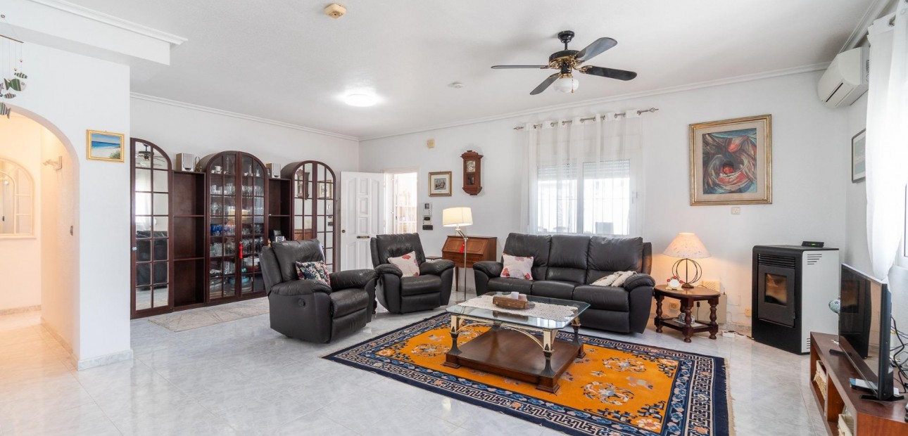 Venta - Villa -
Orihuela Costa - La Zenia