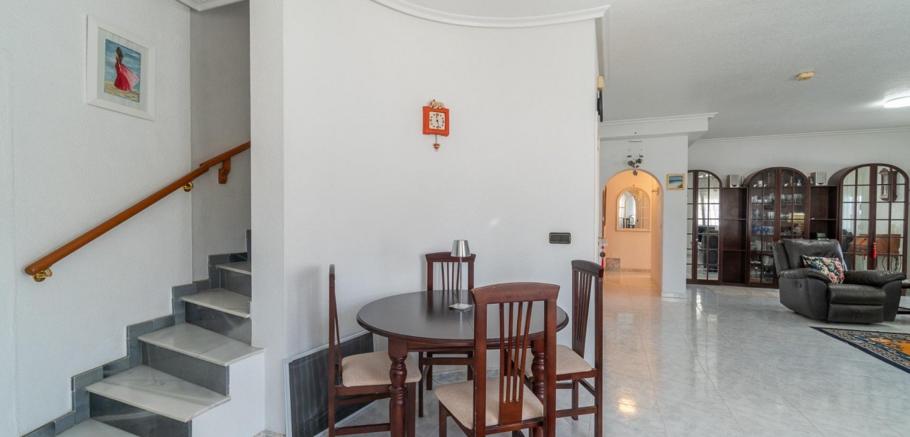 Venta - Villa -
Orihuela Costa - La Zenia