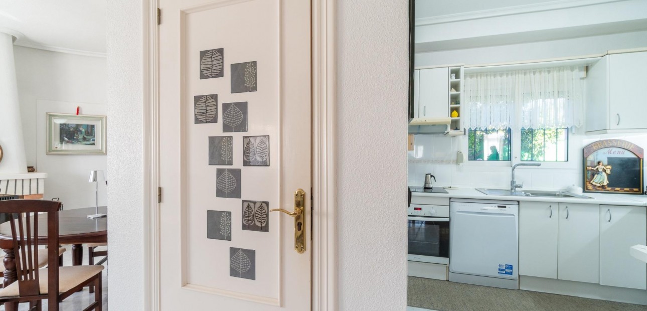 Venta - Villa -
Orihuela Costa - La Zenia