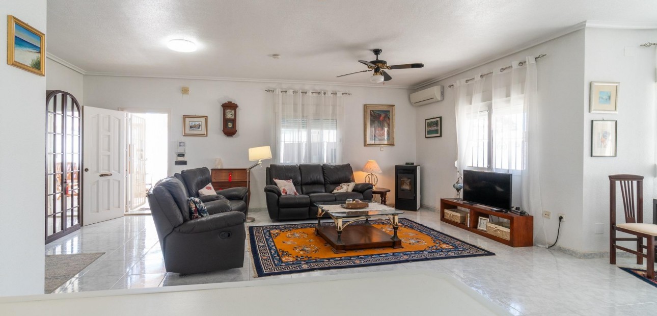 Venta - Villa -
Orihuela Costa - La Zenia