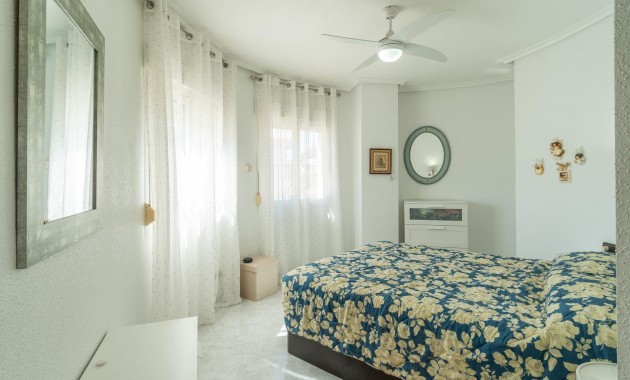 Venta - Villa -
Orihuela Costa - La Zenia