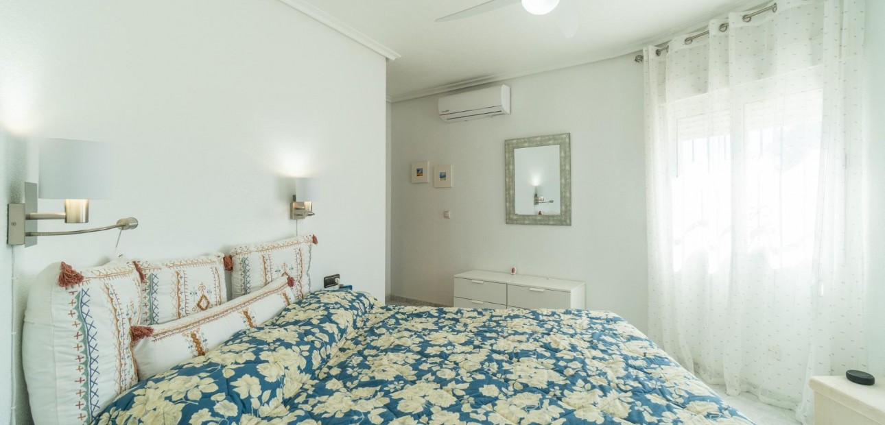 Venta - Villa -
Orihuela Costa - La Zenia