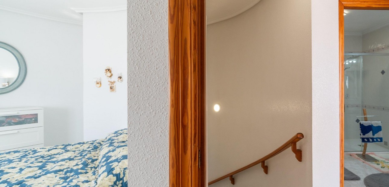 Venta - Villa -
Orihuela Costa - La Zenia