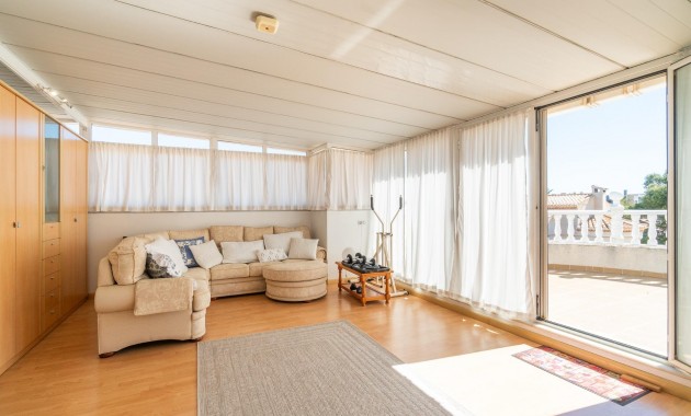 Venta - Villa -
Orihuela Costa - La Zenia