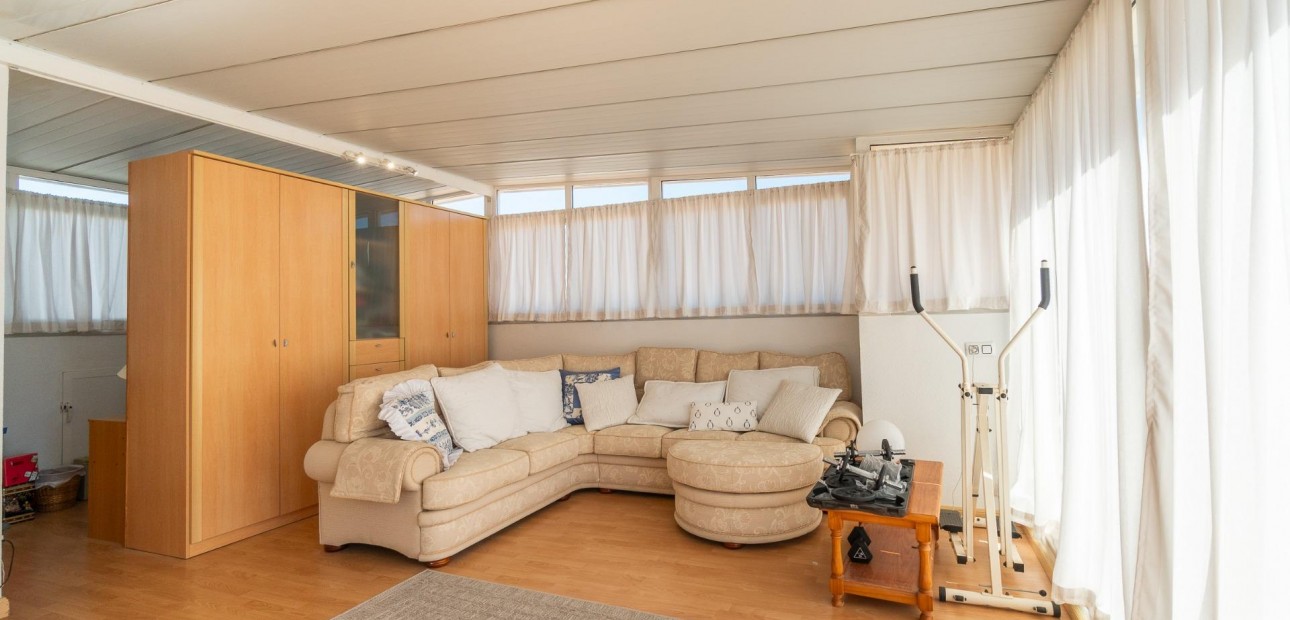 Venta - Villa -
Orihuela Costa - La Zenia