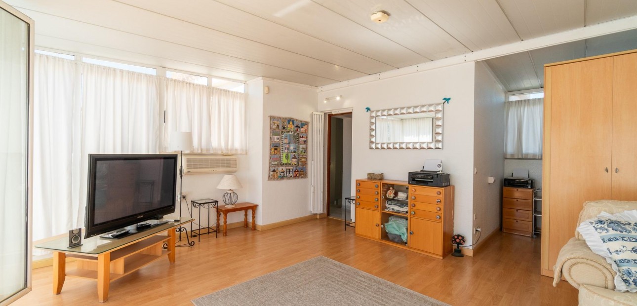 Venta - Villa -
Orihuela Costa - La Zenia