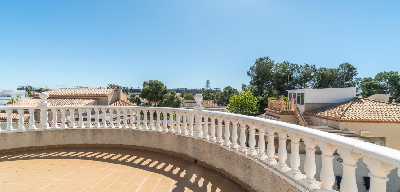 Venta - Villa -
Orihuela Costa - La Zenia