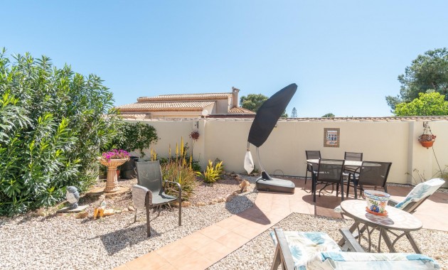 Venta - Villa -
Orihuela Costa - La Zenia