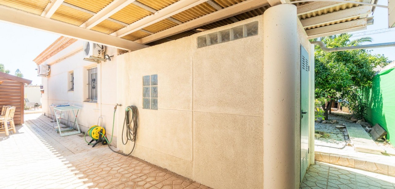 Venta - Villa -
Orihuela Costa - La Zenia