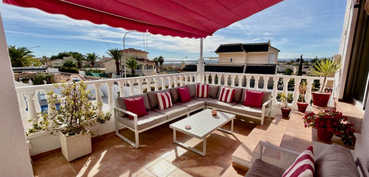 Herverkoop - Villa -
Ciudad Quesada